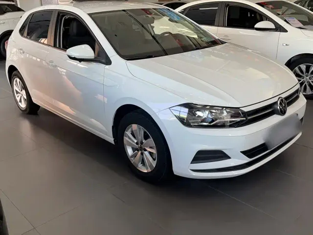 Volkswagen Polo — Фото автомобиля 7