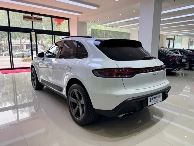 Porsche Macan — Фото автомобиля 4
