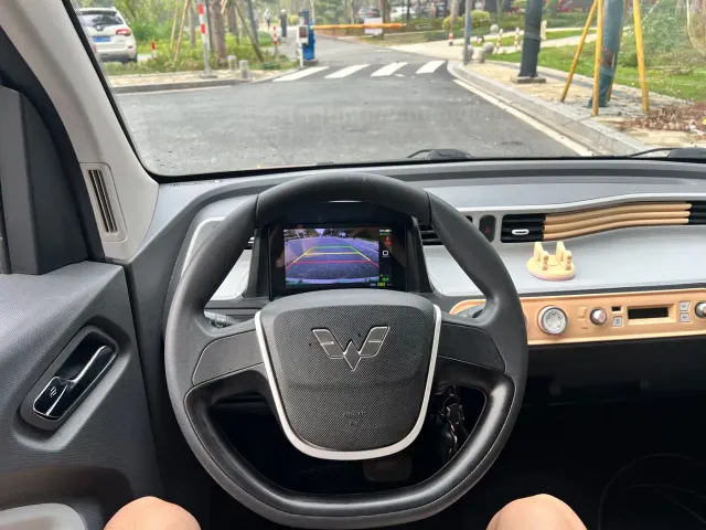 Wuling Hongguang Mini EV — Фото автомобиля 18