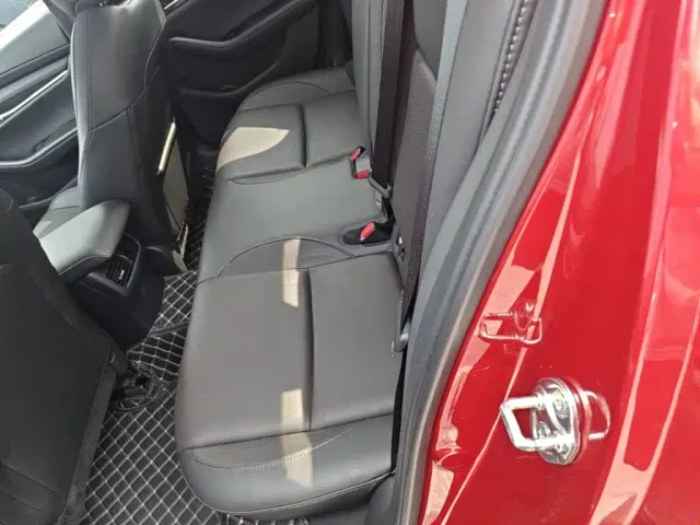 Mazda Axela — Фото автомобиля 16