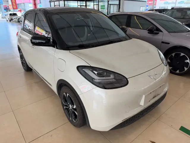 Wuling Bingo — Фото автомобиля 3