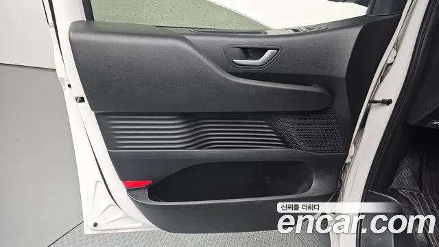 Hyundai Staria — Фото автомобиля 13