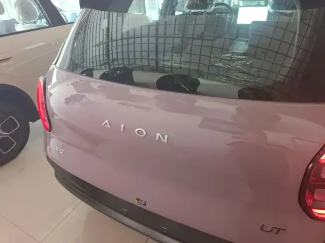 GAC Aion UT — Фото автомобиля 5
