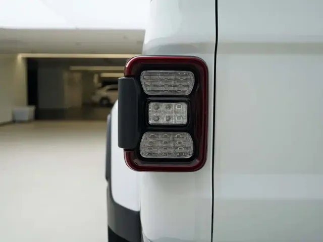 Jeep Gladiator 2022 3.6L Pioneer Edition — Фото автомобиля 15