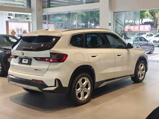 BMW X1 — Фото автомобиля 4