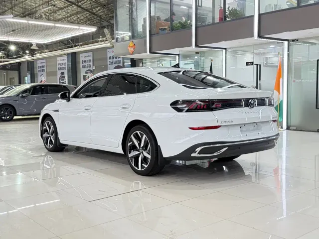 Volkswagen Lamando — Фото автомобиля 14