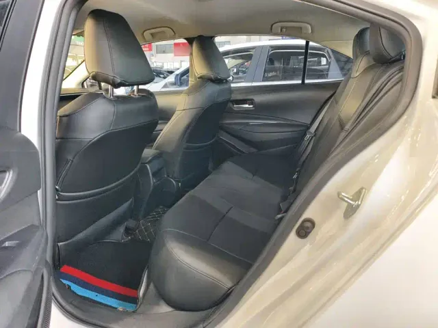 Toyota Corolla — Фото автомобиля 10
