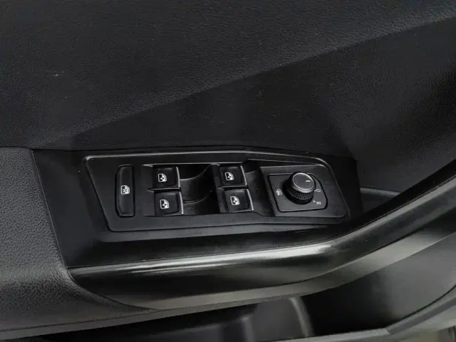 Volkswagen Volkswagen T-ROC 2022 280TSI DSG 2WD Comfort PLUS — Фото автомобиля 9
