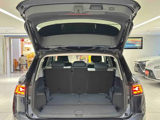Volkswagen ID.6 CROZZ 2021 Facelift Long Range PRO — Фото автомобиля 8