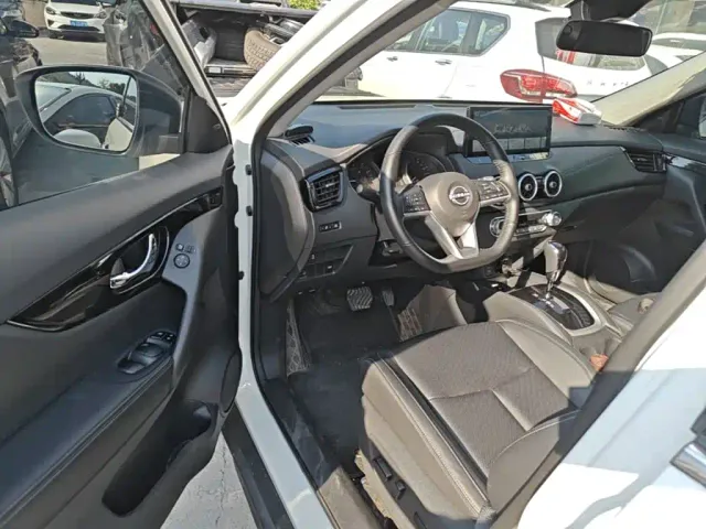 Nissan X-Trail — Фото автомобиля 15