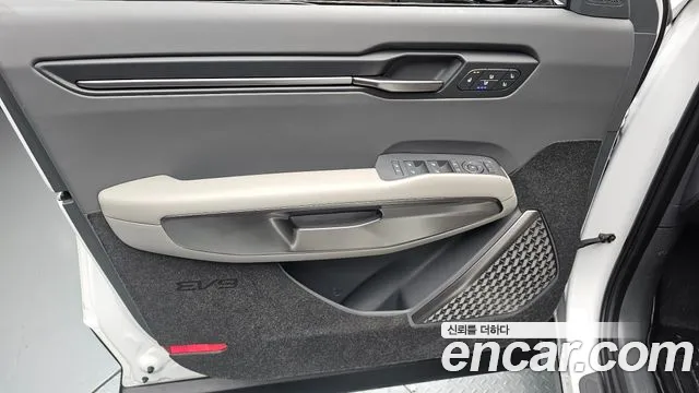 Kia EV9 — Фото автомобиля 13