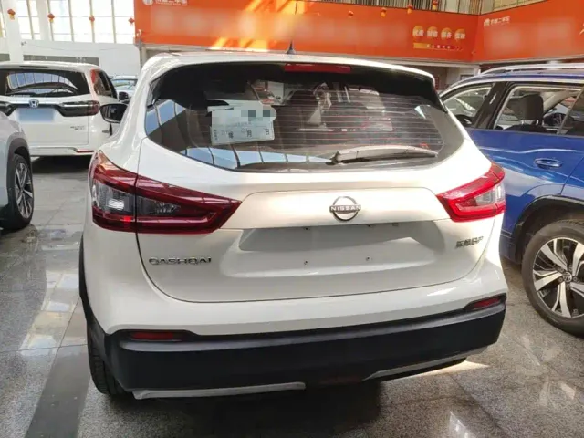 Nissan Qashqai — Фото автомобиля 5