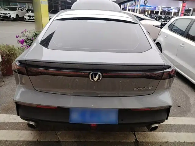 Changan UNI-V — Фото автомобиля 5