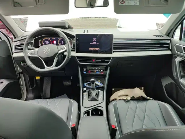 Volkswagen Tiguan L — Фото автомобиля 9