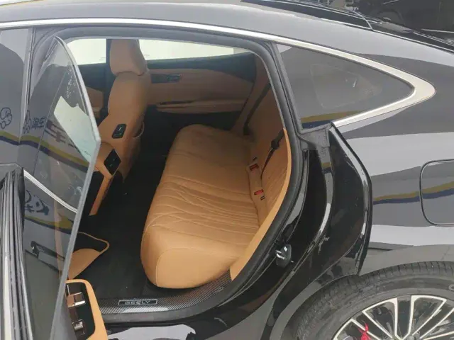 Geely Galaxy Xingyao 8 — Фото автомобиля 11