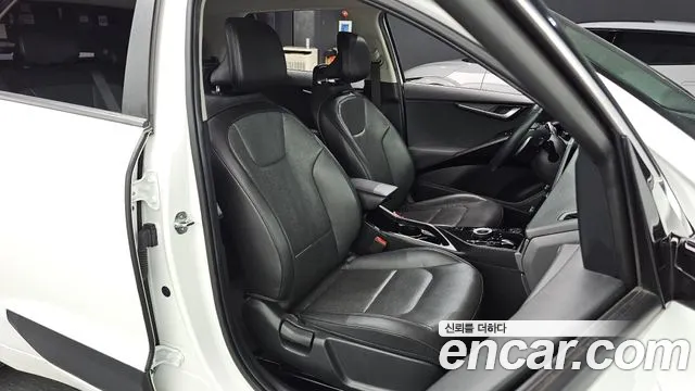 Kia Niro New — Фото автомобиля 16