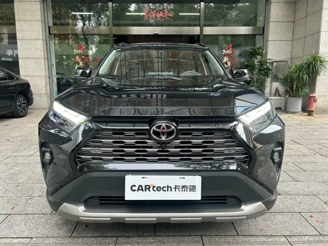 Фотография автомобиля — Toyota RAV4