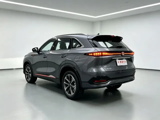 Changan CS75 Plus — Фото автомобиля 9