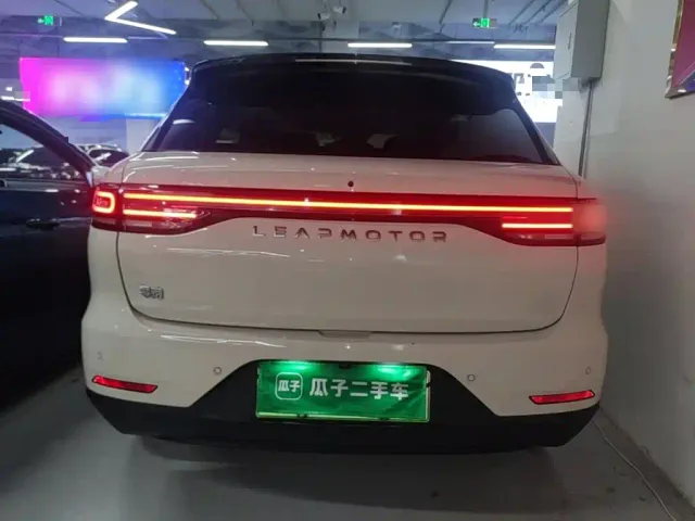 Leapmotor C11 — Фото автомобиля 5