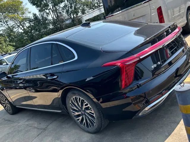 Hongqi H5 — Фото автомобиля 8