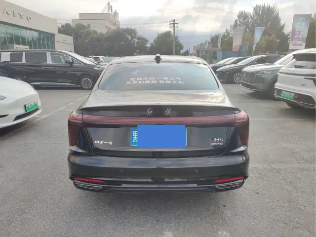Hongqi H5 — Фото автомобиля 5
