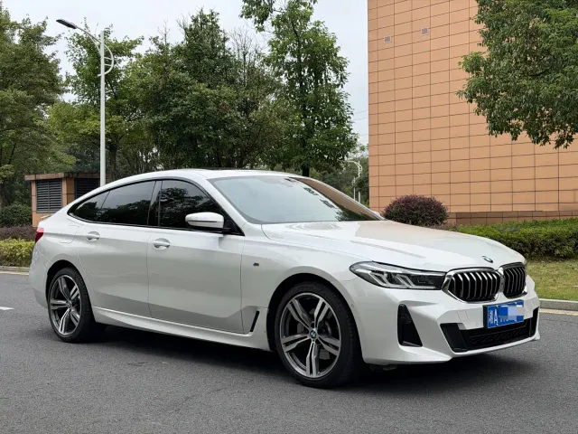 Фотография автомобиля — BMW 6 Series Gran Turismo