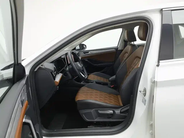 Volkswagen Sagitar — Фото автомобиля 10