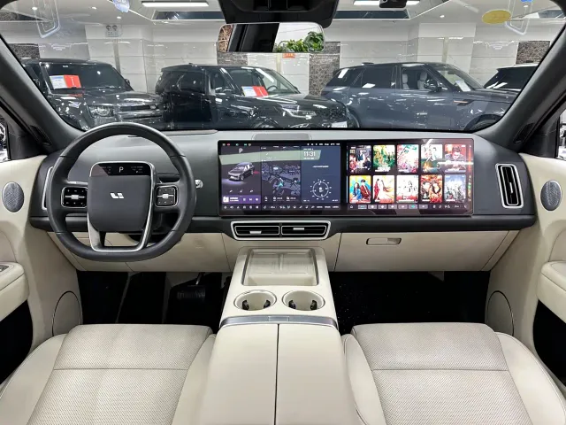 Li Auto L8 — Фото автомобиля 12