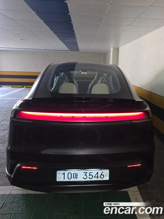 Tesla Model Y — Фото автомобиля 2