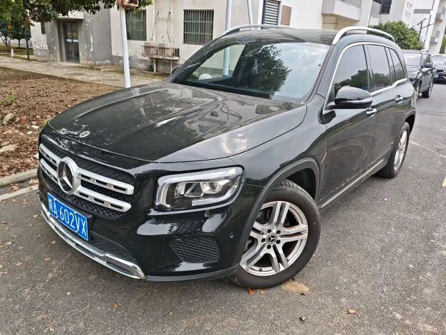 Фотография автомобиля — Mercedes-Benz GLB-Class