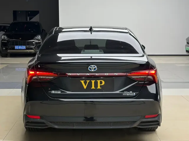 Toyota Avalon — Фото автомобиля 5