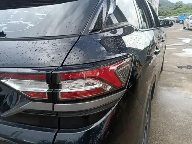 Dongfeng Fengshen AX7 — Фото автомобиля 7