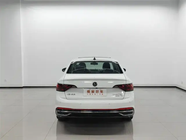 Volkswagen Sagitar — Фото автомобиля 5