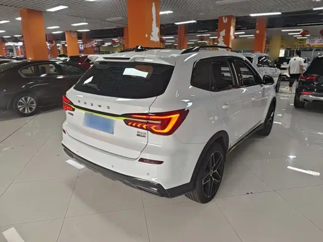 Roewe RX5 — Фото автомобиля 6