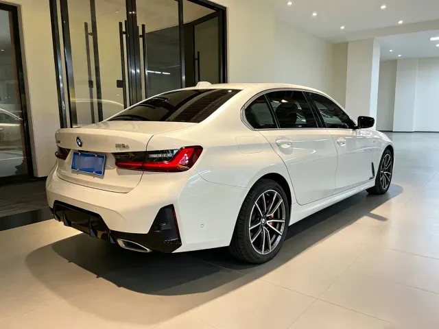 BMW 3 Series — Фото автомобиля 16