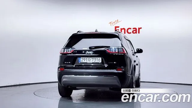 Jeep Cherokee KL — Фото автомобиля 4
