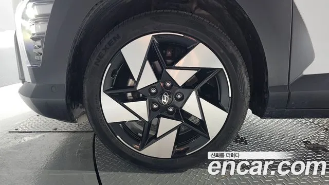 Hyundai Kona SX2 — Фото автомобиля 5