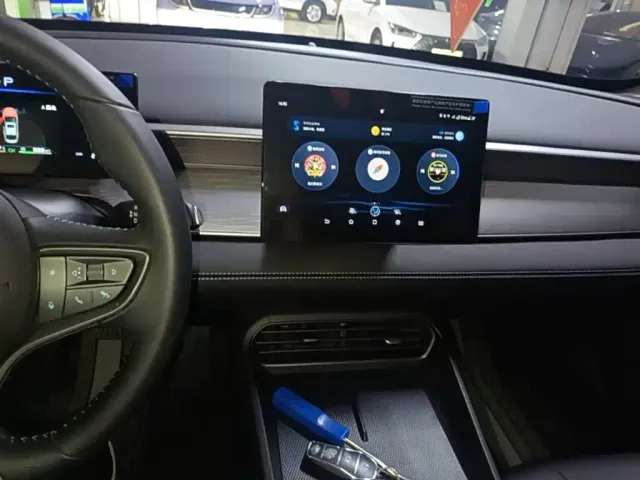 BYD Seal 05 DM-i — Фото автомобиля 12