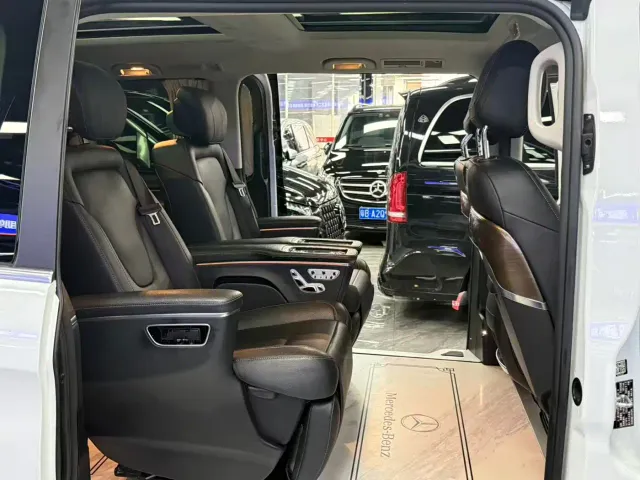Mercedes-Benz V-Class — Фото автомобиля 9