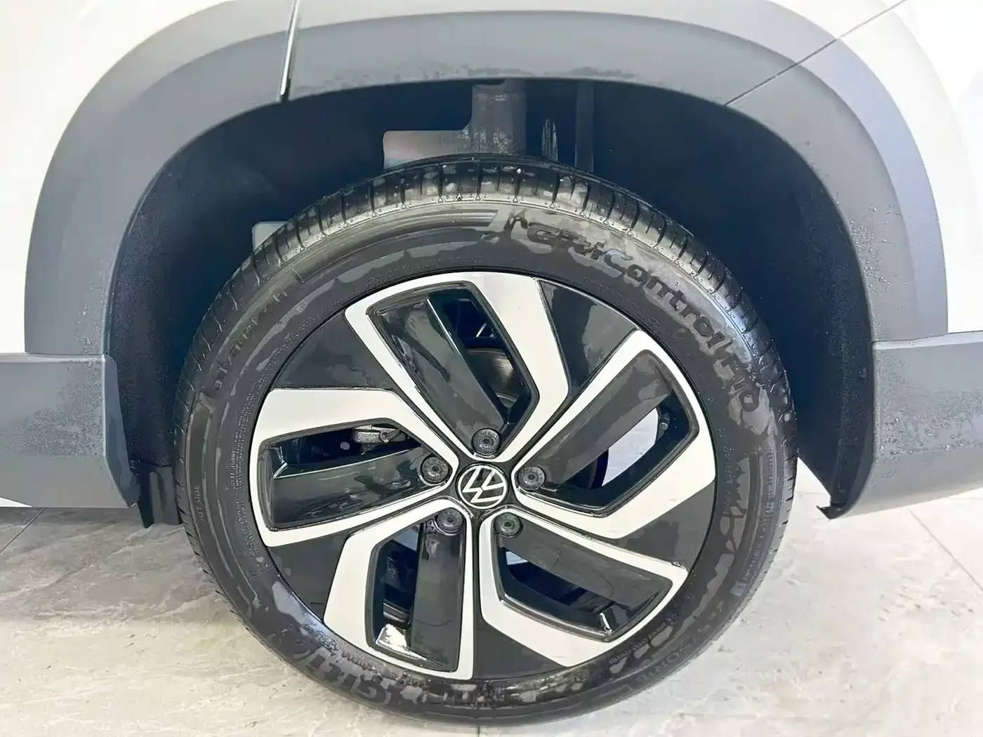 Volkswagen Tharu 2024 300TSI 2WD Full Moon Edition — Фото автомобиля 21