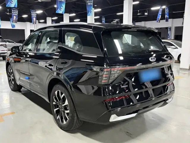 Ford Edge — Фото автомобиля 21