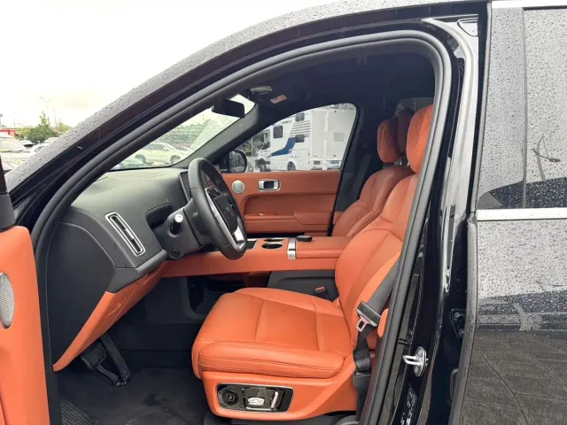 Li Auto L8 — Фото автомобиля 5
