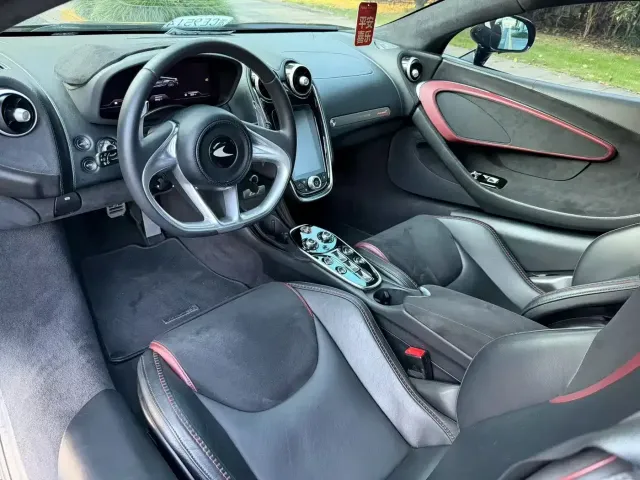 McLaren GT — Фото автомобиля 6
