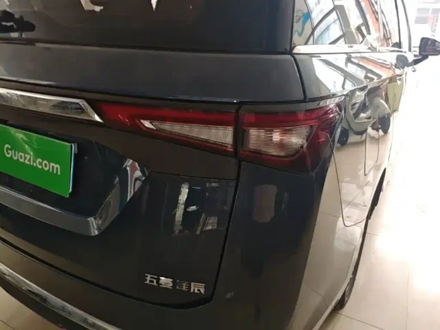 Wuling Jiachen — Фото автомобиля 7