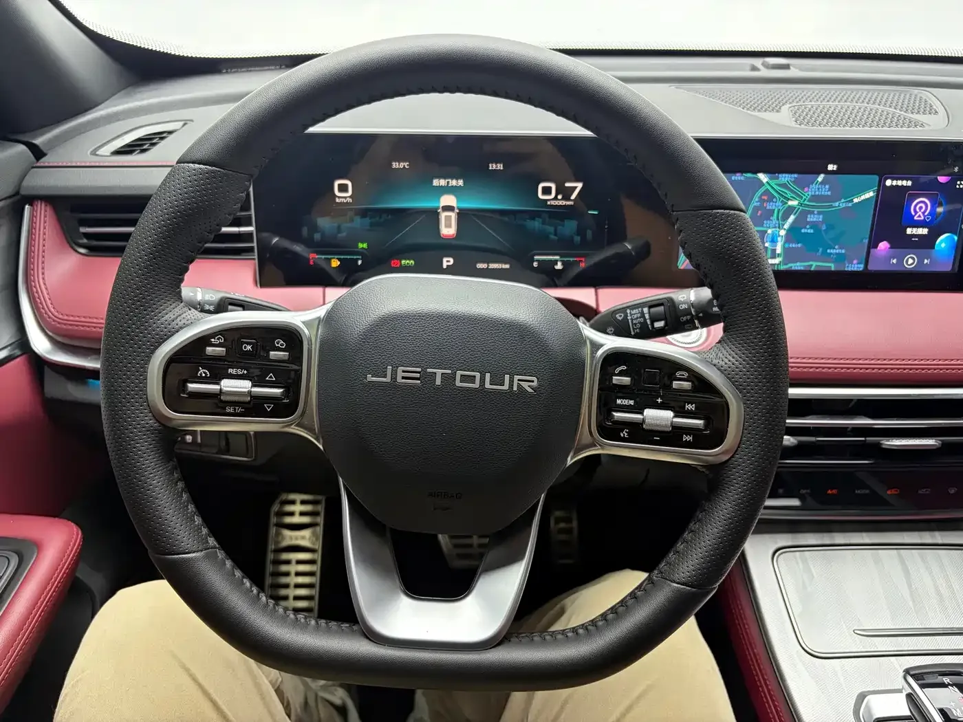Jetour Jetour X70 PLUS 2023 1.6T DCT Champion PLUS 7-seater — Фото автомобиля 13