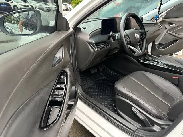 Buick Verano — Фото автомобиля 12