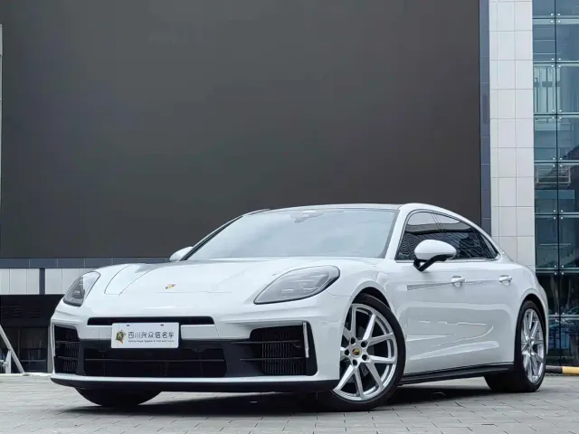 Фотография автомобиля — Porsche Panamera