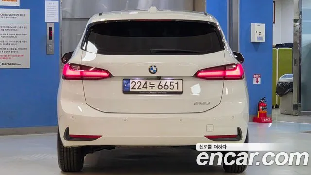 BMW 2 Series U06 — Фото автомобиля 4