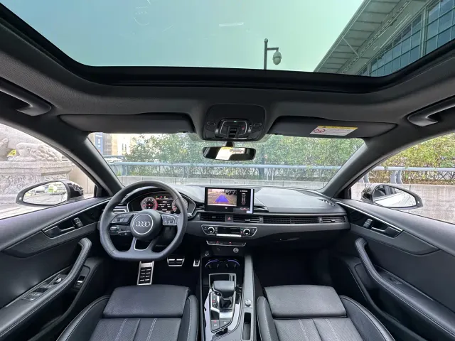 Audi A4L — Фото автомобиля 9