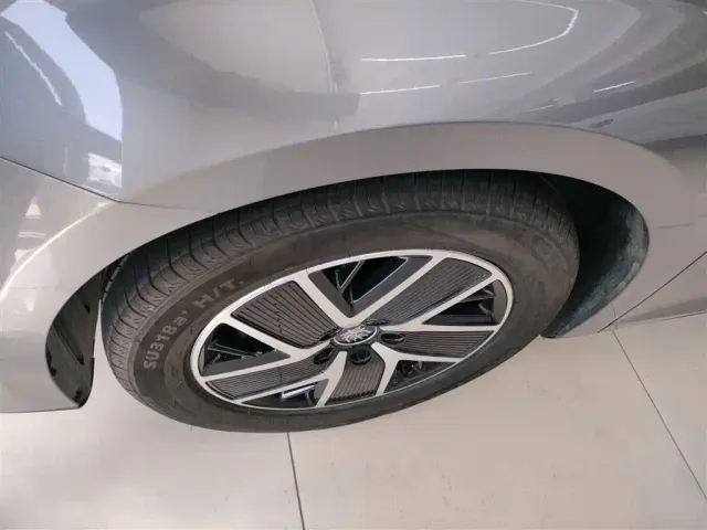 BYD Qin L — Фото автомобиля 22